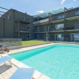 Apartment Modern Lake View With Pool, Musso
